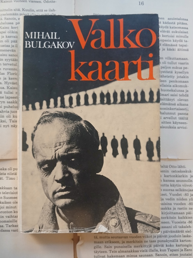 Mihail Bulgakov - Valkokaarti (nid.)