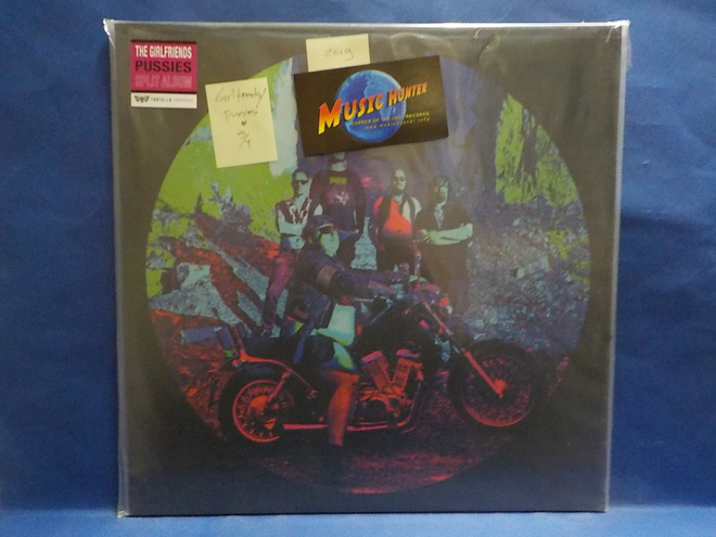 GIRLFRIENDS / PUSSIES - S/T 2019 LP