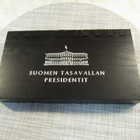 Suomen Tasavallan Presidentit mitalikotelo 1977. - pikkukuva 1