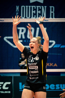 Ella Peltomaan game worn pelipaita nimmarilla