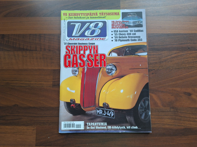 V8 - MAGAZINEN 5 / 2001