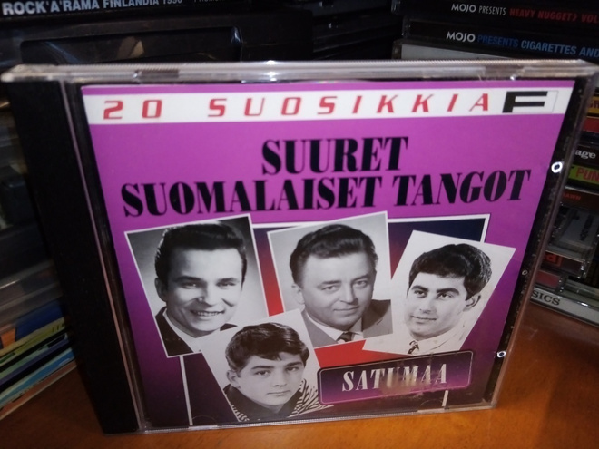 CD 20 SUOSIKKIA SUURET SUOMALAISET TANGOT :  SATUMAA