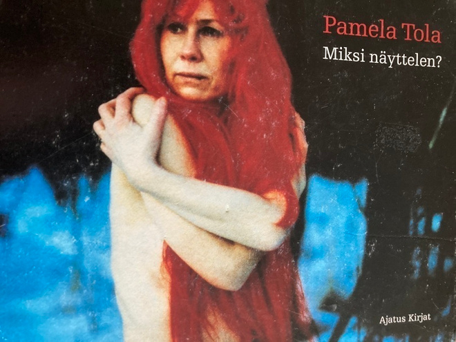 PAMELA TOLA: MIKSI NÄYTTELEN?