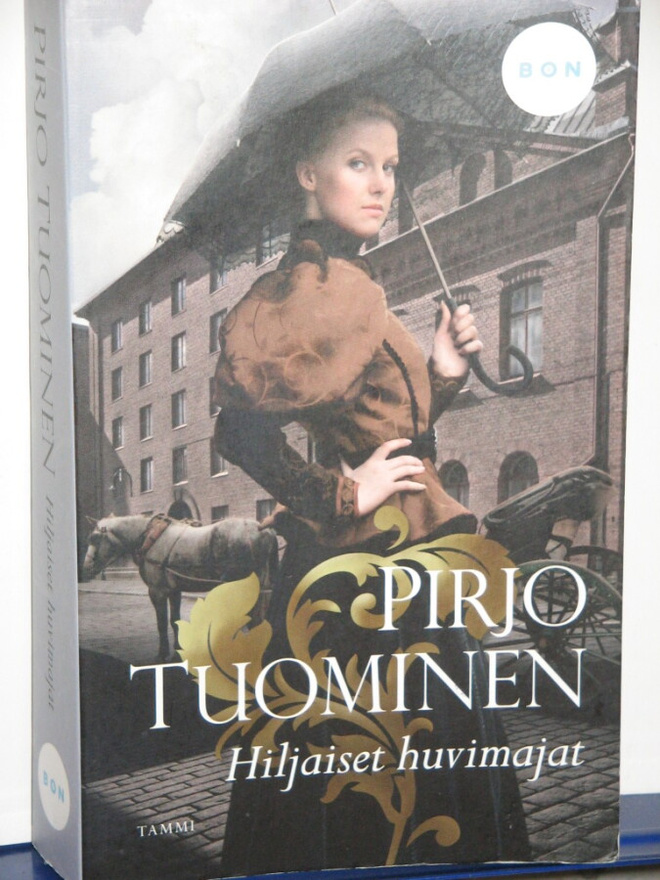 Pirjo Tuominen : Hiljaiset huvimajat