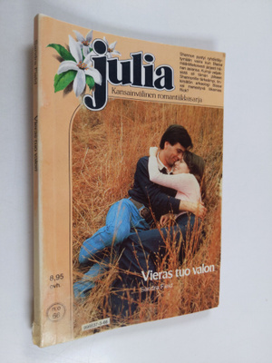 Sandra Field : Vieras tuo valon