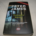 Peter James Totuuden kirous  -pok - pikkukuva 1