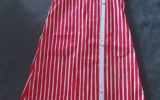 Marimekko 110 cm  essumekko punainen / valkoinen jokapoika
