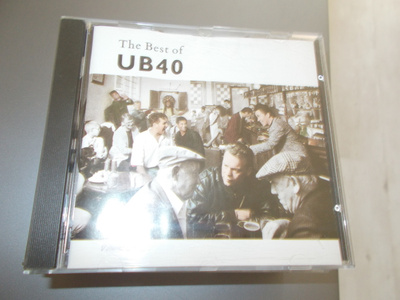 CD UB 40 ** THE BEST OF **