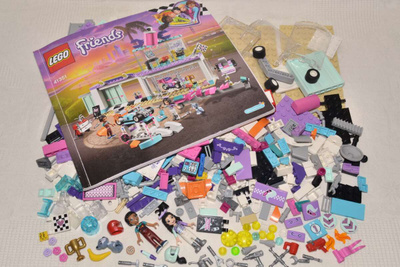 LEGO Friends 41351 - Luova tuunausautokorjaamo -