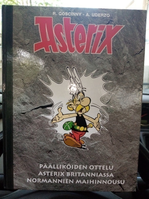 Asterix kirjasto III ( SIS POSTIKULU)
