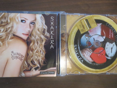 Shakira: Laundry Service CD