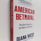 Diana West : American Betrayal - The Secret Assault on Ou... - pikkukuva 1
