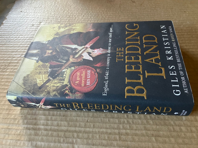 GILES KRISTIAN THE BLEEDING LAND HYVÄ