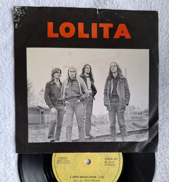 Lolita - Lapsi Maailman / Toinen Valta 7" single 1982