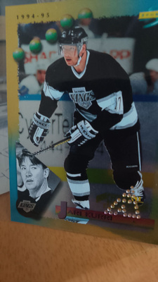 Score gold redemption Jari Kurri!