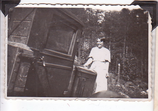 VANHA Valokuva Tyttö+ Kuorma-Auto 6 x 9 cm 1930-l
