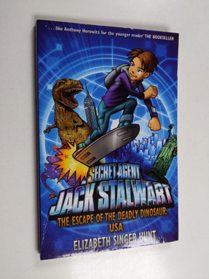 Elizabeth Singer Hunt : The Escape of the Deadly Dinosaur...