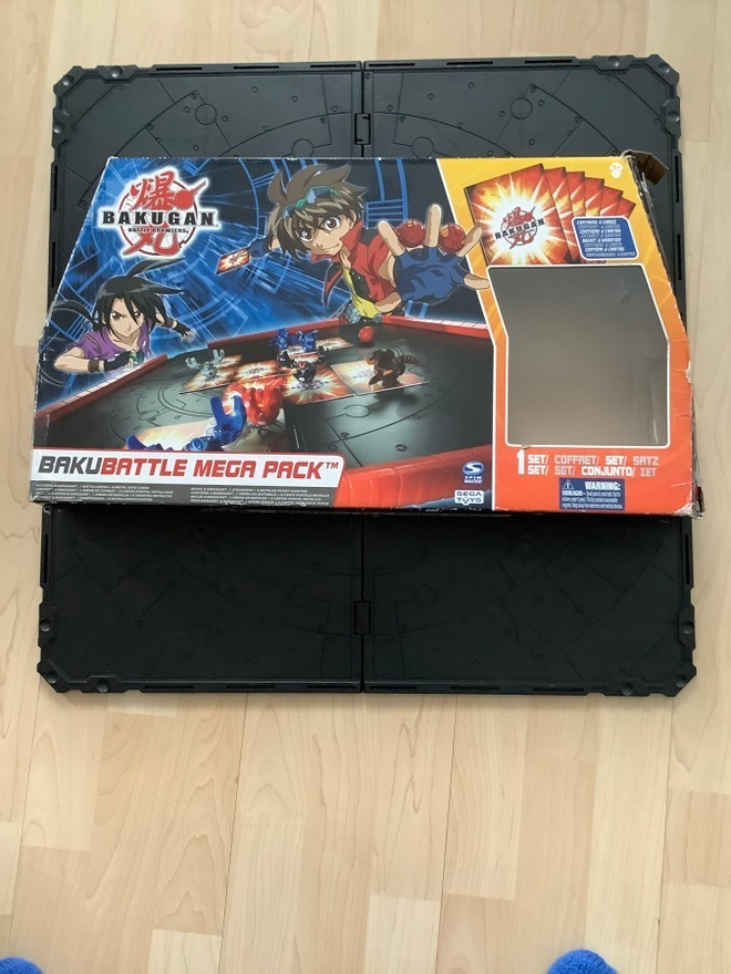BAKUGAN BATTLE MEGA PACK