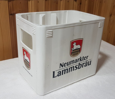 OLUT LAATIKKO MUOVIA