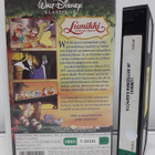 Lumikki Ja Seitsemän Kääpiötä (WD Klassikot, vhs) - pikkukuva 4
