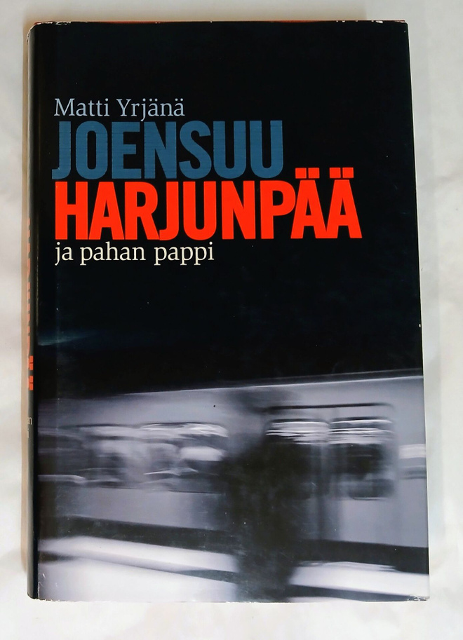 Matti Yrjänä Joensuu, Harjunpää ja pahan pappi