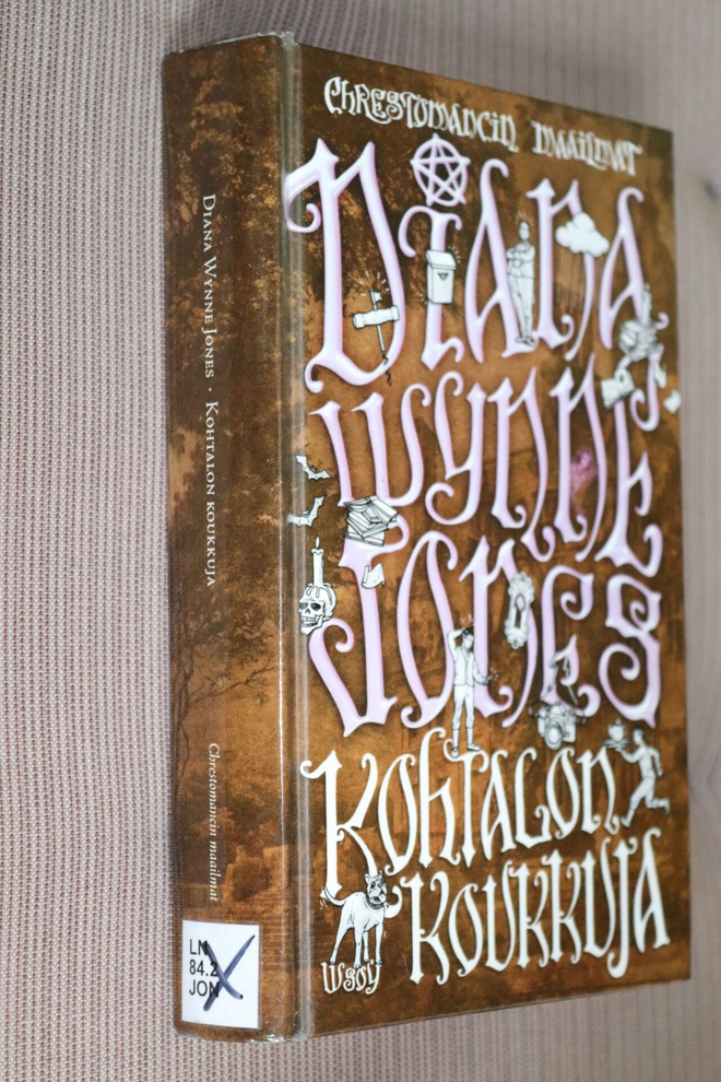 Diana Wynne Jones : Kohtalon koukkuja ( 1.p. 2012 k.po )