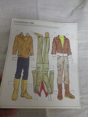 URHEILULLINEN ATIK - paperinukke asusivu