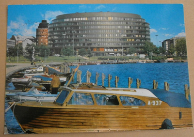 Helsinki, Ympyrätalo, Eläintarhanlahtea, veneitä, l. 1971 EM