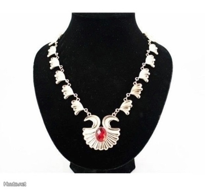 1710 .. Fashion Red Crystal Stars Kaunis .. Kaulakoru