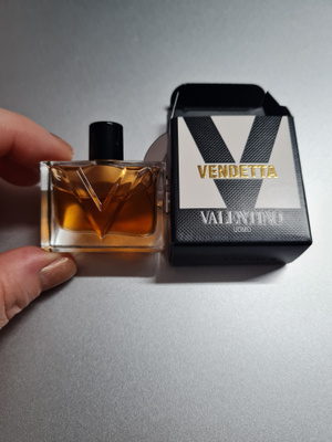 Hajuvesinäyte Valentino Vendetta  Uomo