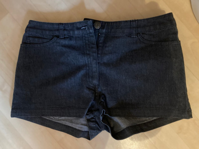 Lyhyet shortsit