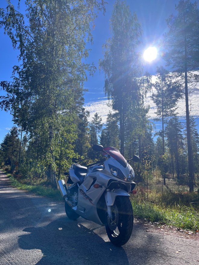 Honda CBR 600 F4i - vain 30750km!