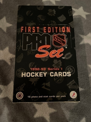 1992-93 Pro Set peruskortteja/ pikkuerkkaa