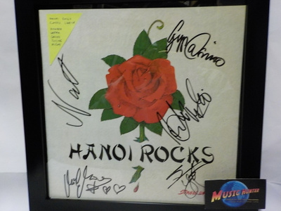 HANOI ROCKS - STRANGE BOYS BOX SISÄLIITE + NIMMARIT