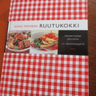 WSOY KOKO PRHEEN RUUTUKOKKI PERUSKEITTOKIRJA JOKA KOTIIN - pikkukuva 1