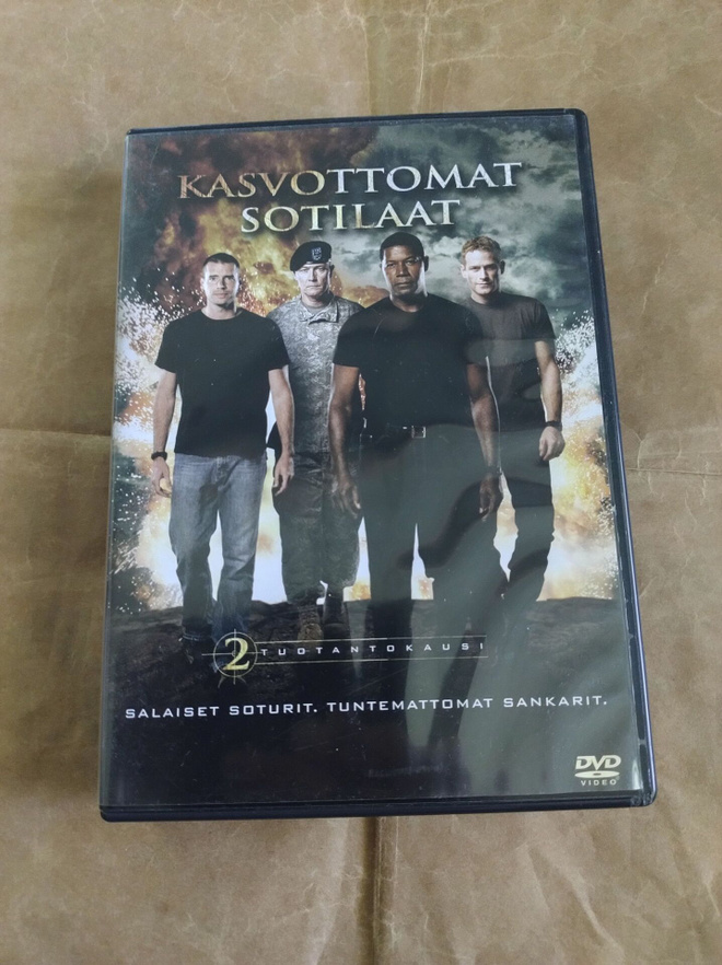 Kasvottomat sotilaat 2. tuotantokausi (DVD) (6 levyä)
