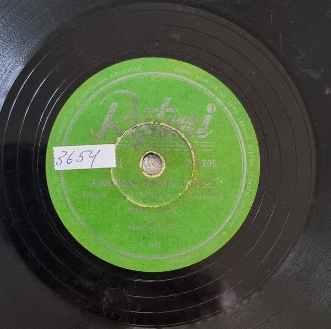 Savikiekko 1954 - Veikko Tuomi - Rytmi R 6205