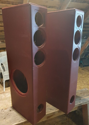 Kaiutinkaappi  Speaker Cabinets