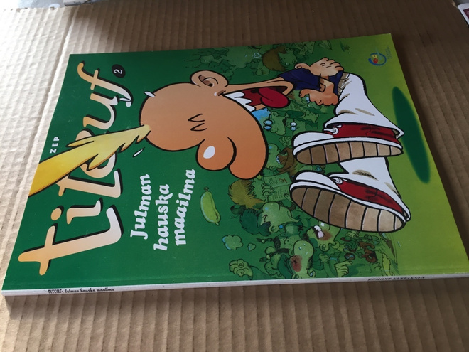 TITEUF 2 JULMAN HAUSKA MAAILMA HYVÄ