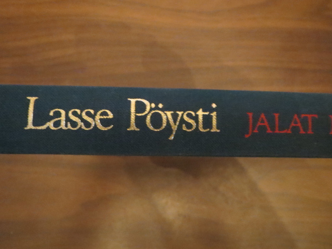 Lasse Pöysti: Jalat maahan