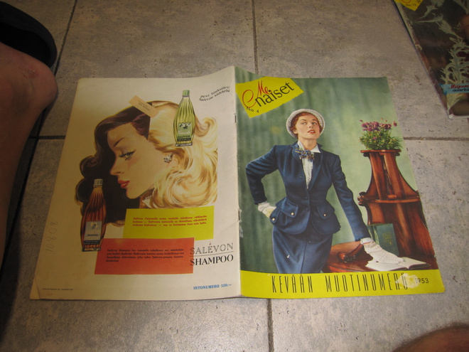 ME NAISET 4 / 1953 KEVÄÄN MUOTINUMERO