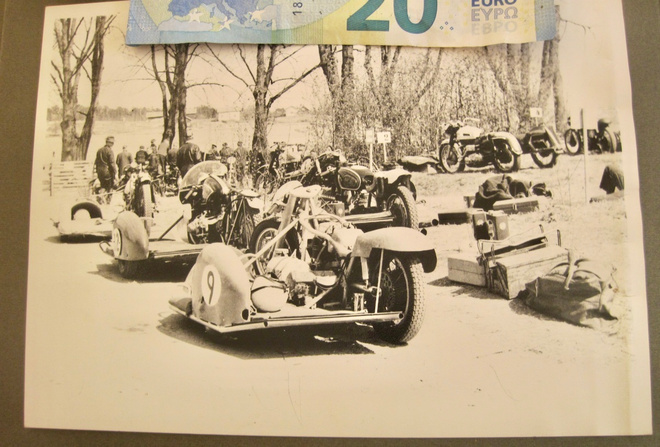 5 VANHAA Valokuvaa UPEAT Ralli Moottoripyörät n. 1960