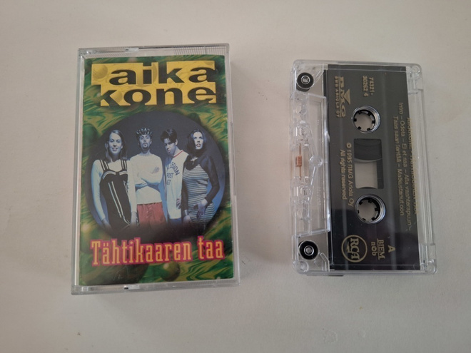 AIKAKONE - TÄHTIKAAREN TAA C-kasetti