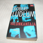 Robert Ludlum Valonkantaja -pok - pikkukuva 1
