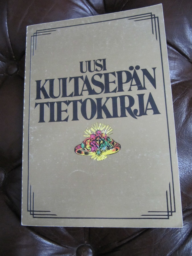 Uusi kultasepän tietokirja