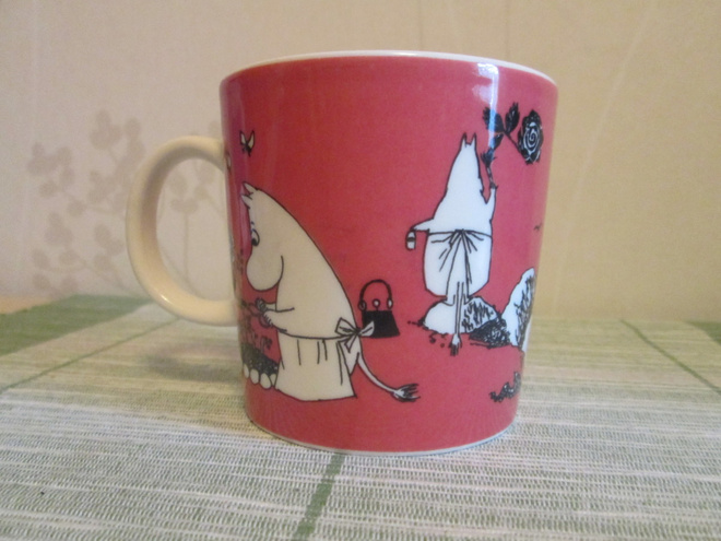 VANHA MUUMIMUKI TUMMA ROOSA MUUMIMAMMA ( 1991-1996) 0,3 l