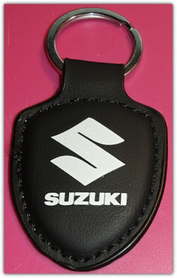 Pieni nahkainen Suzuki avaimenperä #30769
