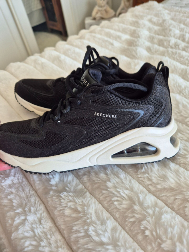 Uudet Skechers kengät koko 36
