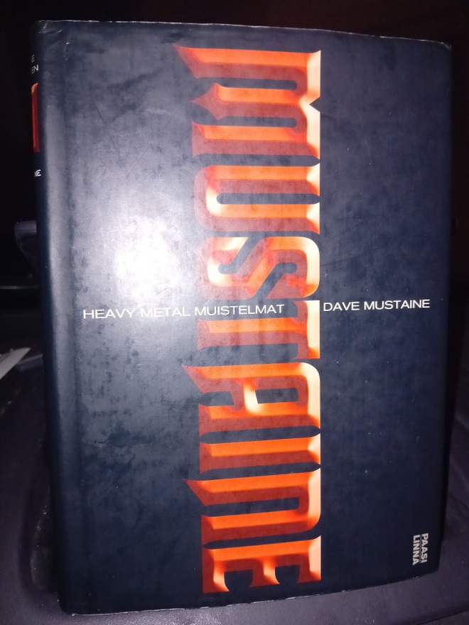 Dave Mustaine : Heavy metal muistelmat  ( SIS POSTIKULU  )