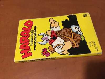 HARALD HIRMUINEN POKKARI MENOPÄÄLLÄ HYVÄ